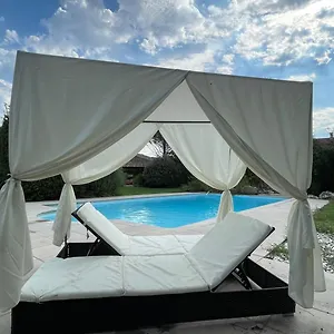 la-villa-del-sol.hotels-rhonealpes.com/